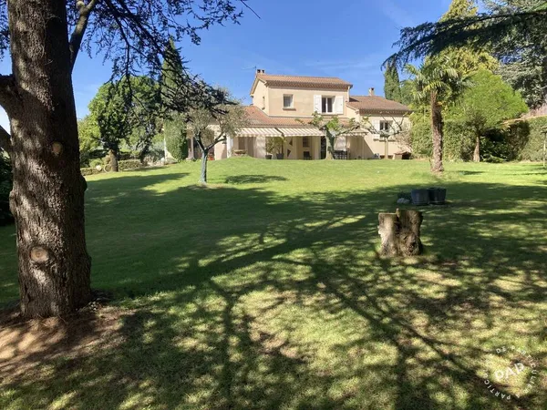 Maison 7 pièces 203 m²