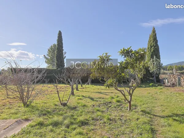 Terrain 850 m² Puget-Ville