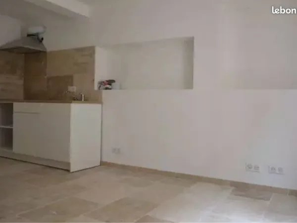 Appartement Location Le Luc 1p 26m² 450€