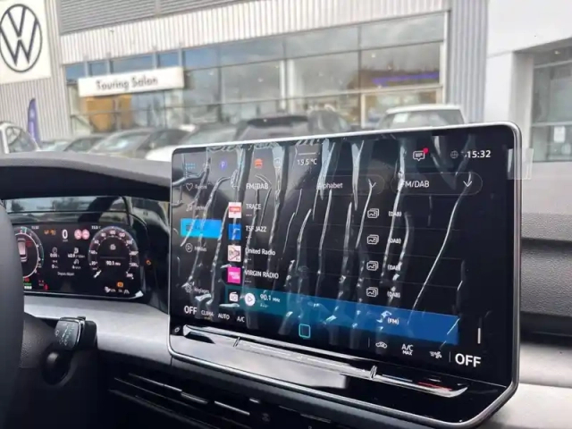 Volkswagen Golf 1.5 ehybrid 204 dsg6 — photo 16