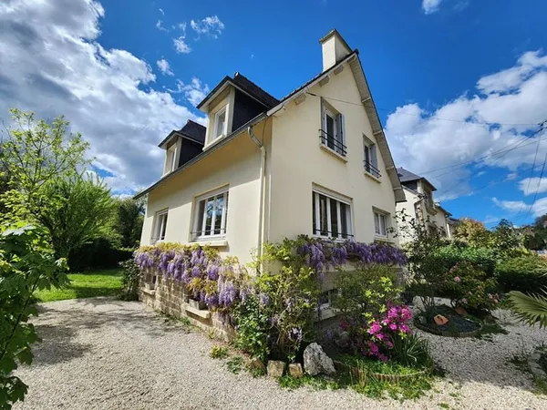 Maison DINAN environ 100 M²