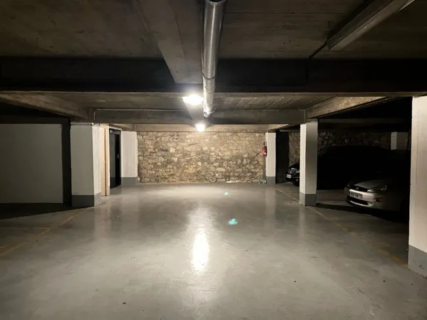 Vends parking 13m² Paris 9ème