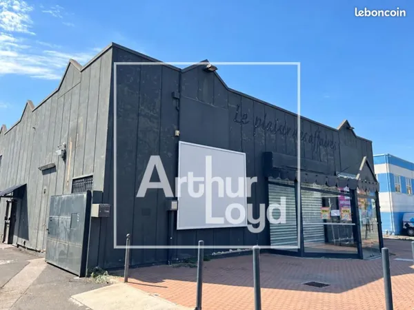 Local commercial 1 000 m²
