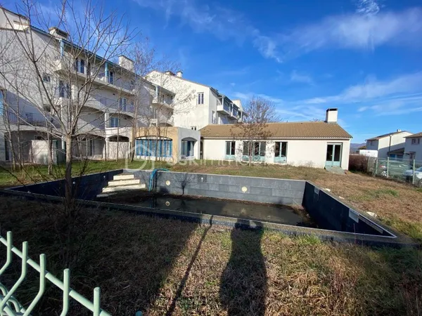 Maison 1 pièce 135 m²