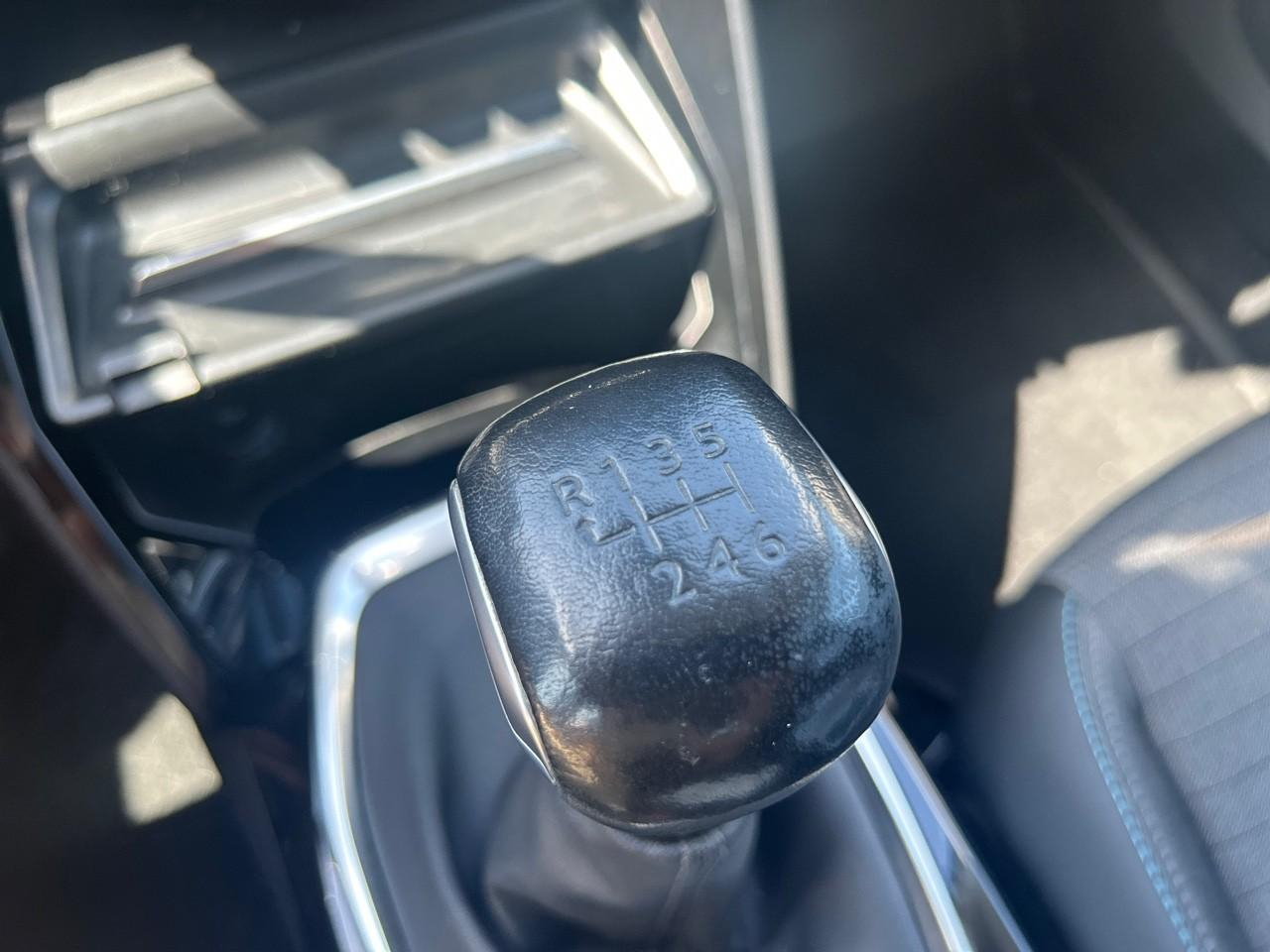 Peugeot 2008 1.5 bluehdi 110ch s&s allure — photo 17