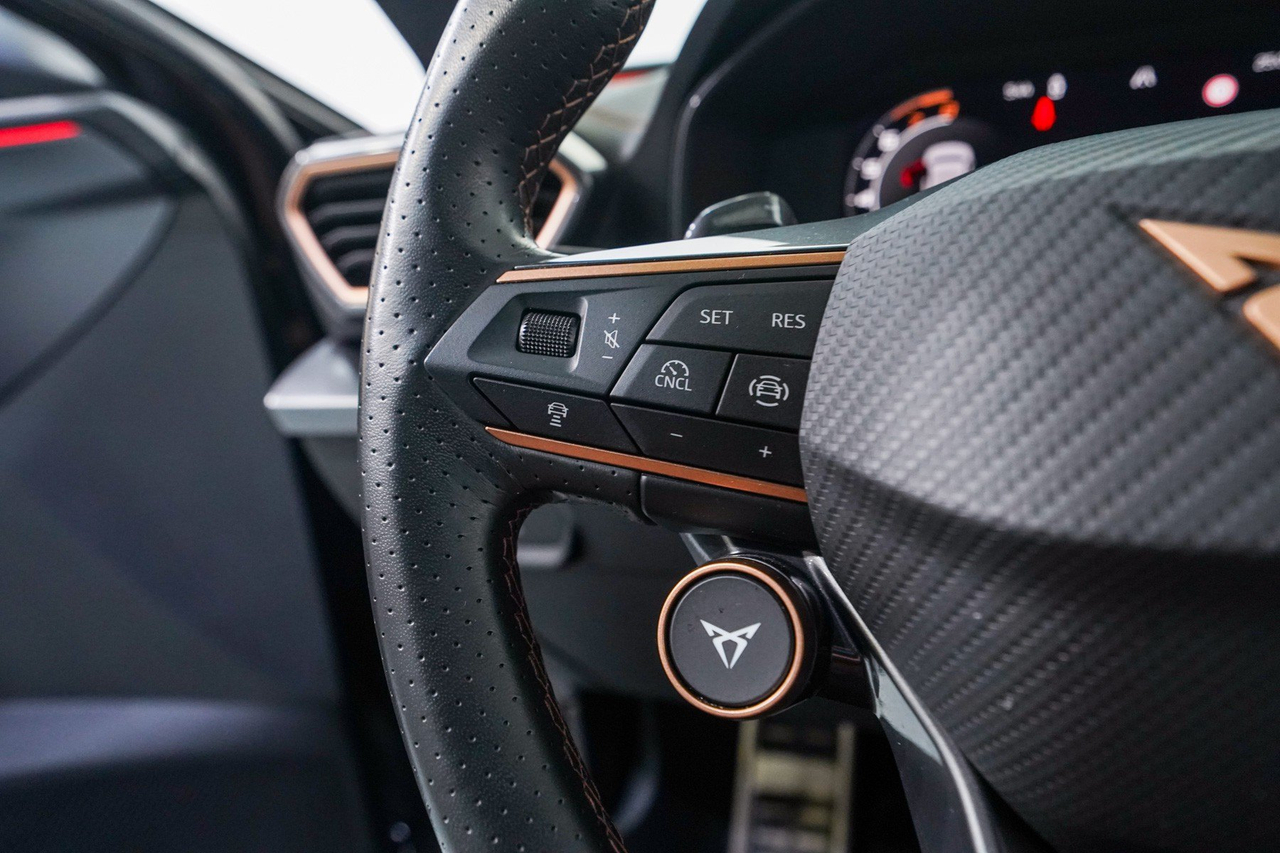 Cupra Leon — photo 20