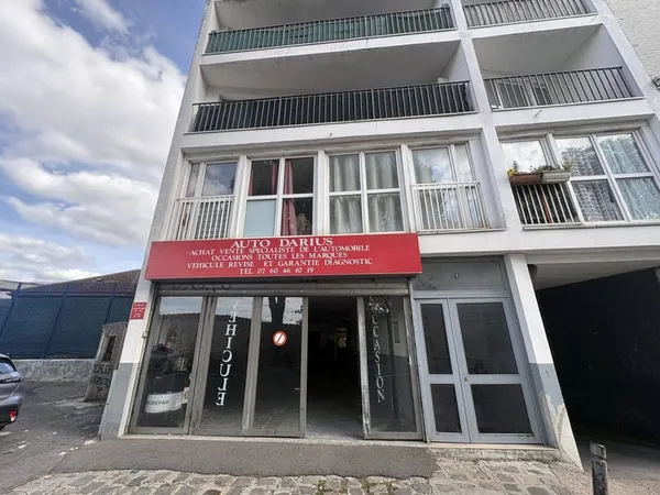 Boutique 2 pièces 200 m²