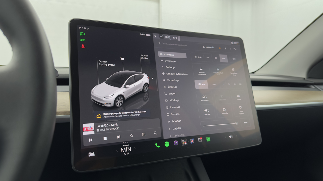 Tesla MODEL Y Standard RWD — photo 22