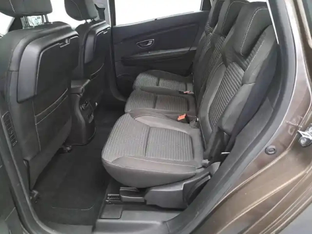 Renault Scenic grand  dci 110 energy — photo 26