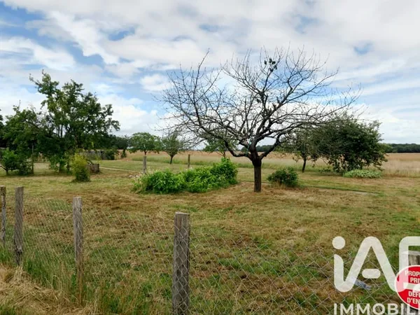 Terrain 700 m²