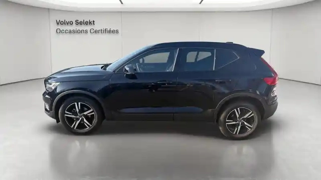 Volvo Xc40 t2 129 ch — photo 2