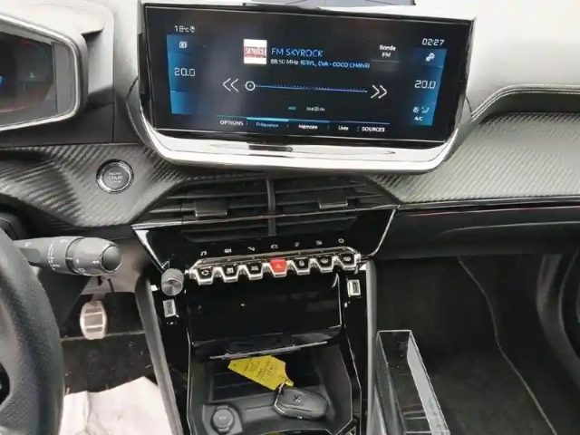 Peugeot 2008 puretech 130 s&amp;s bvm6 gt — photo 11