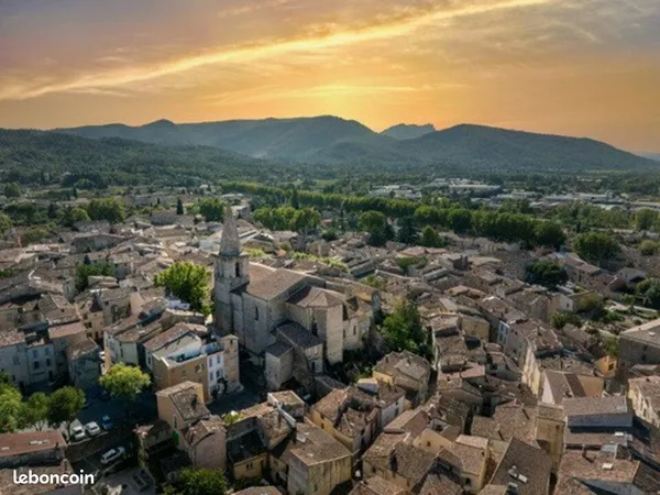 LOCAL COMMERCIAL 81 m² BRIGNOLES