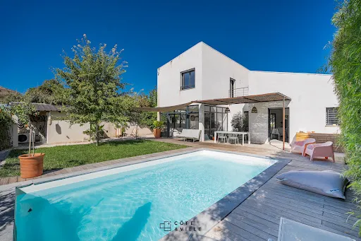 Maison 5 pièces 143 m²
