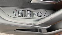 Peugeot 2008 1.2 PureTech 130ch S&S Allure EAT8 — photo 19