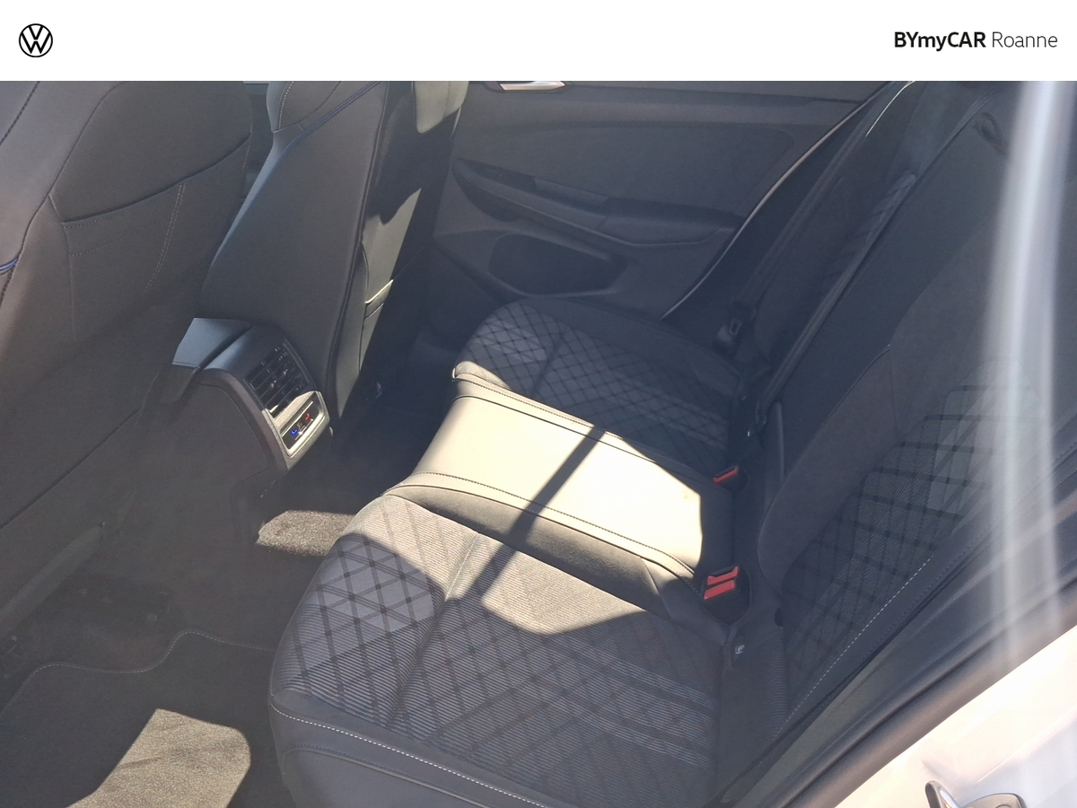 Volkswagen Golf 1.5 eTSI EVO2 150 DSG7 — photo 14