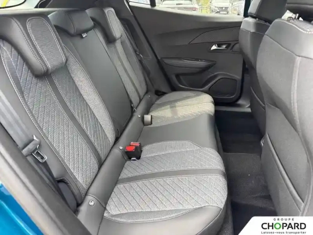 Peugeot 2008 electrique 54 kwh 156 ch — photo 39