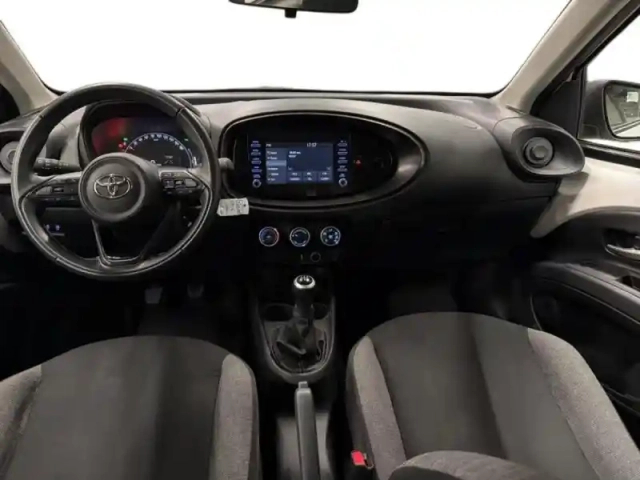Toyota Aygo X 1.0 vvt-i 72ch dynamic — photo 10