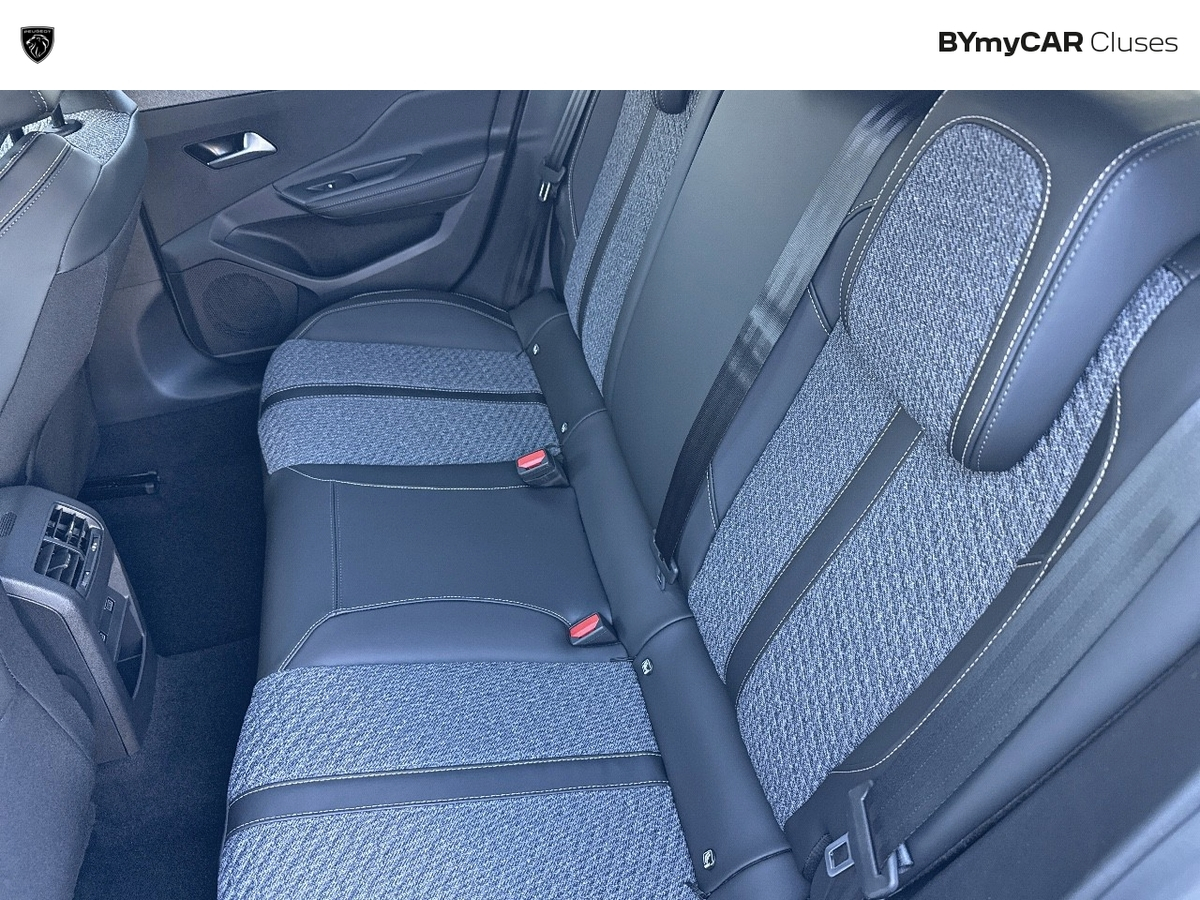 Peugeot 308 Plug-in Hybrid 195 ch e-DCS7 — photo 8