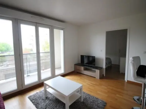 Charmant deux pièces MEUBLE de 38 m² avec balcon