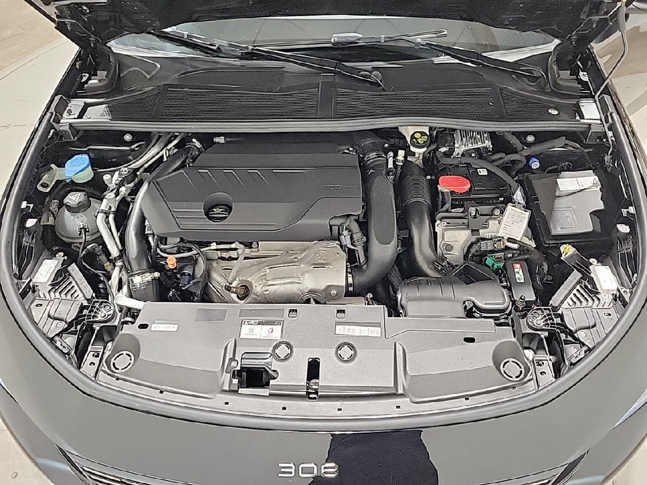 Peugeot 308 phev 180 e-eat8 allure pack — photo 15