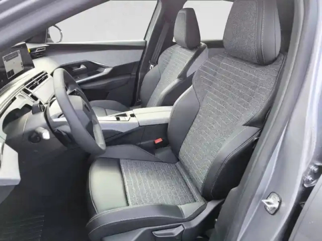 Peugeot 3008 hybrid 145 e-dcs6 — photo 51