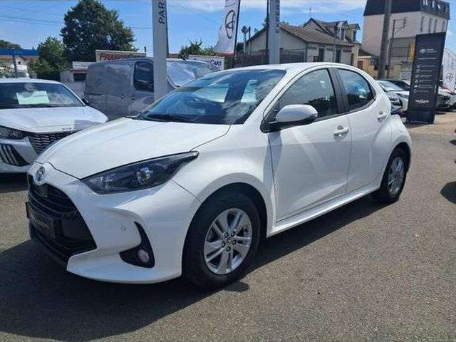 Toyota YARIS Toyota Yaris 120 VVT-i Dynamic Business 5p MC24