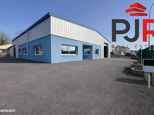 Local 825 m² Messein