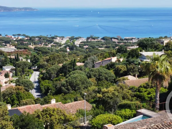 Maison 5 pièces 140 m²