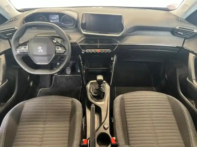 Peugeot 2008 1.2 puretech 100ch s&amp;s style — photo 6