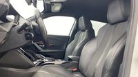 Peugeot 2008 1.2 PureTech 130ch S&S GT EAT8 — photo 9