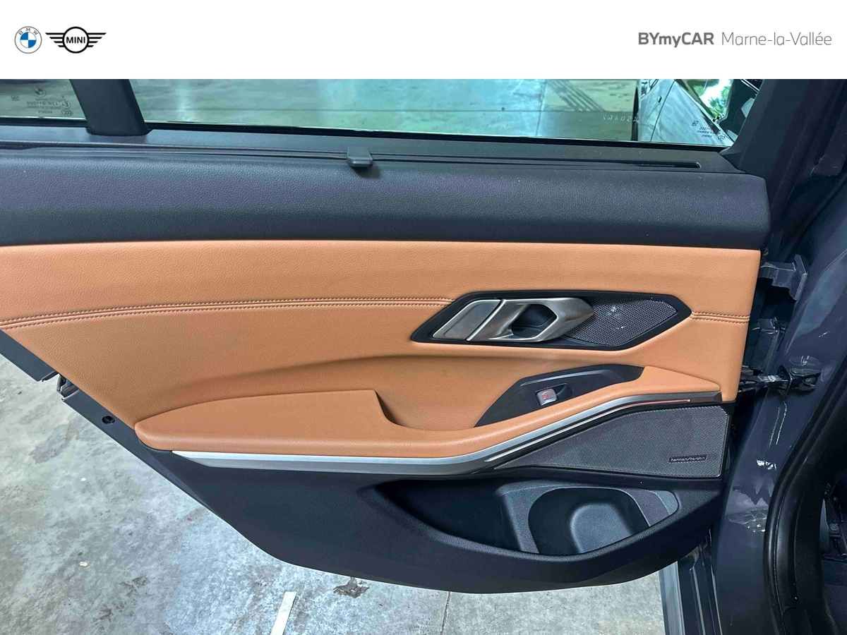 BMW Touring 320d 190 ch BVA8 — photo 23