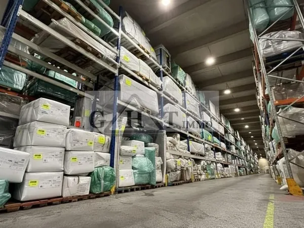 Local d'activité de 1850 m² à vendre à SARCELLES
