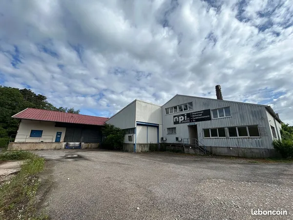 Local 2595 m² MISEREY SALINES