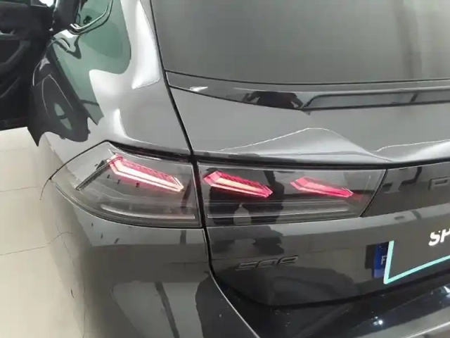 Peugeot 508 sw hybrid 180 e-eat8 — photo 16