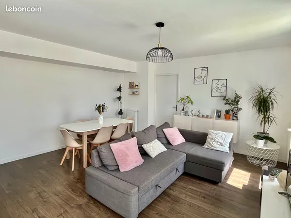 Rennes Maurepas-Patton - T4 de 80 m², balcon 20 m², parking privatif, métro à 2 min