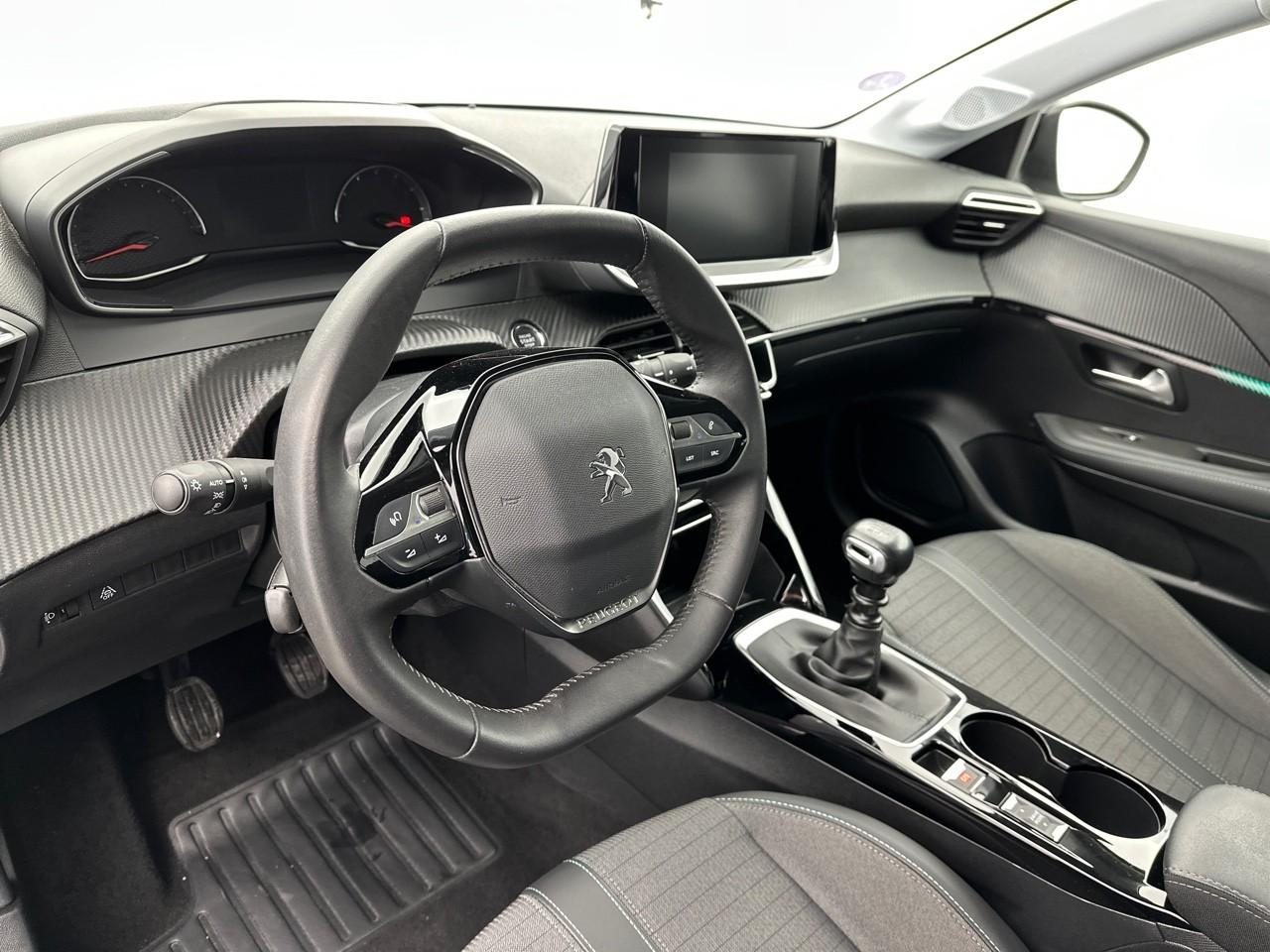 Peugeot 208 puretech 100 s&s bvm6 allure — photo 9