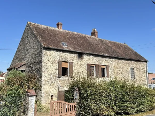 Une maison en pierres et tuiles de pays d'environ 160m2 comp