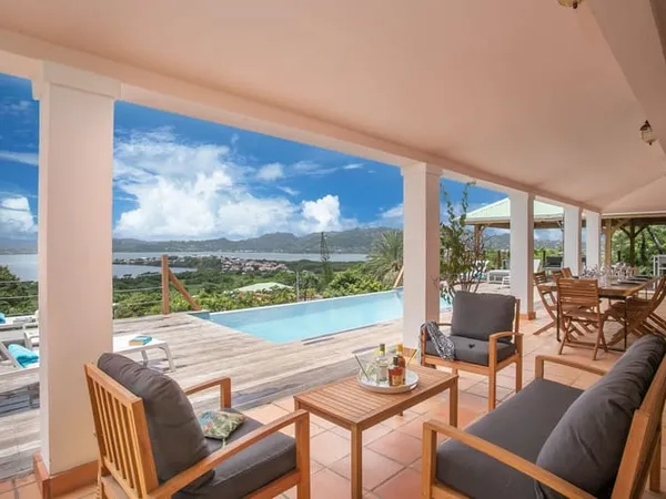 Maison 6 pièces 245 m²
