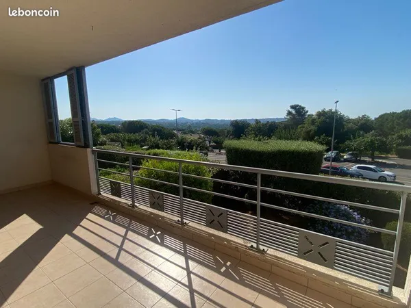 T3 DUPLEX 76 m² - TOUR DE MARE - PLEIN SUD - 31 m² D'EXTÉRIEURS - PROXIMITÉ COMMERCES - PARKING PRIV