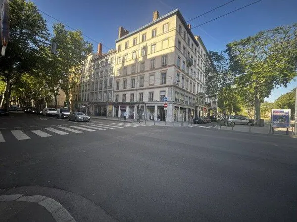 Local commercial 70 m²