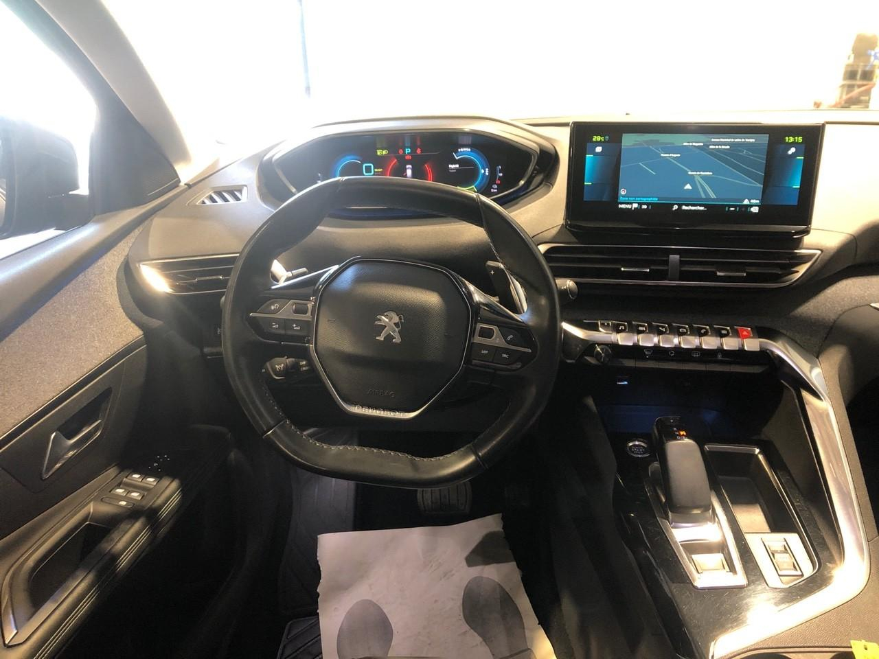 Peugeot 3008 hybrid 225 e-eat8 allure pack — photo 12