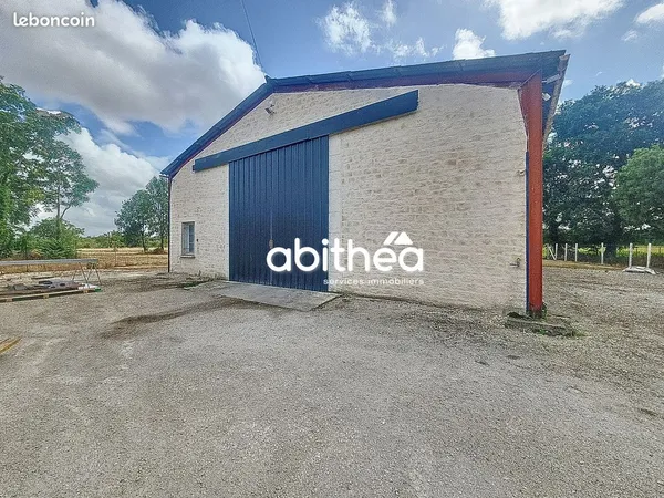 Local 261 m² Pons