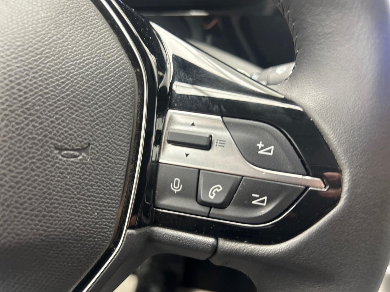Peugeot 308 sw puretech 130ch s&s eat8 allure pack — photo 23