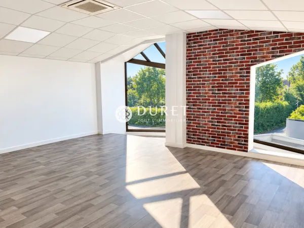 Bureau 33 m²