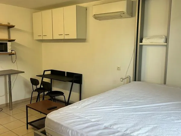 Studio meublé Belleville
