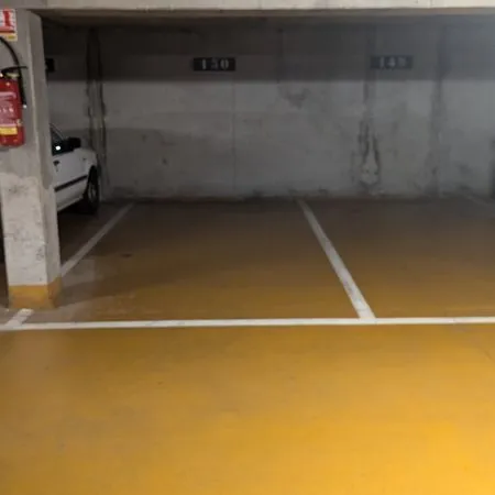 Place de parking privée en sous-sol