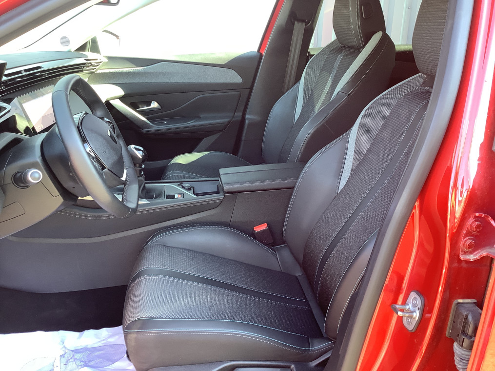 Peugeot 308 — photo 11
