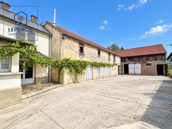 VILLERS-COTTERÊTS - ANCIEN CORPS DE FERME À RÉNOVER