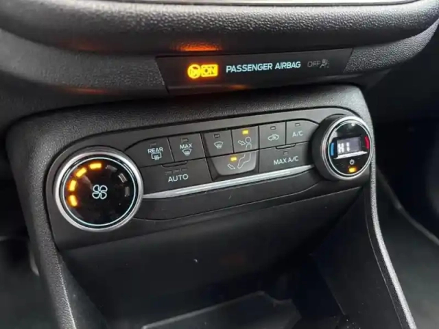 Ford Fiesta 1.0 ecoboost 100ch stop&amp;start titanium 5p — photo 15